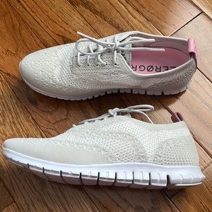 Cole Haan Erogrand lace up shoes in an Oyster Mus color. Like new